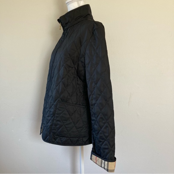 Burberry Black Quilted Puffer Jacket - Picture 4 of 9